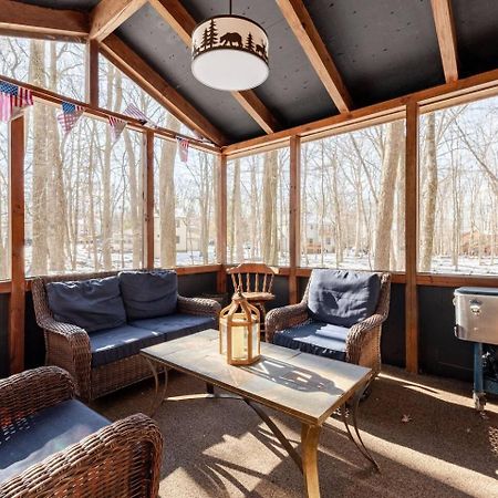 Cozy Cabin At Poconos With Hot Tub And Fire Pit East Stroudsburg Exteriör bild