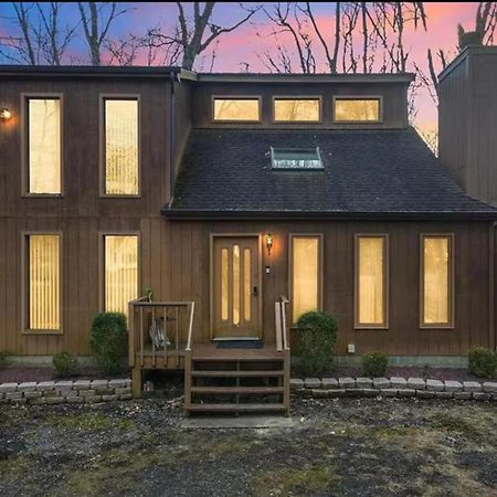 Cozy Cabin At Poconos With Hot Tub And Fire Pit East Stroudsburg Exteriör bild