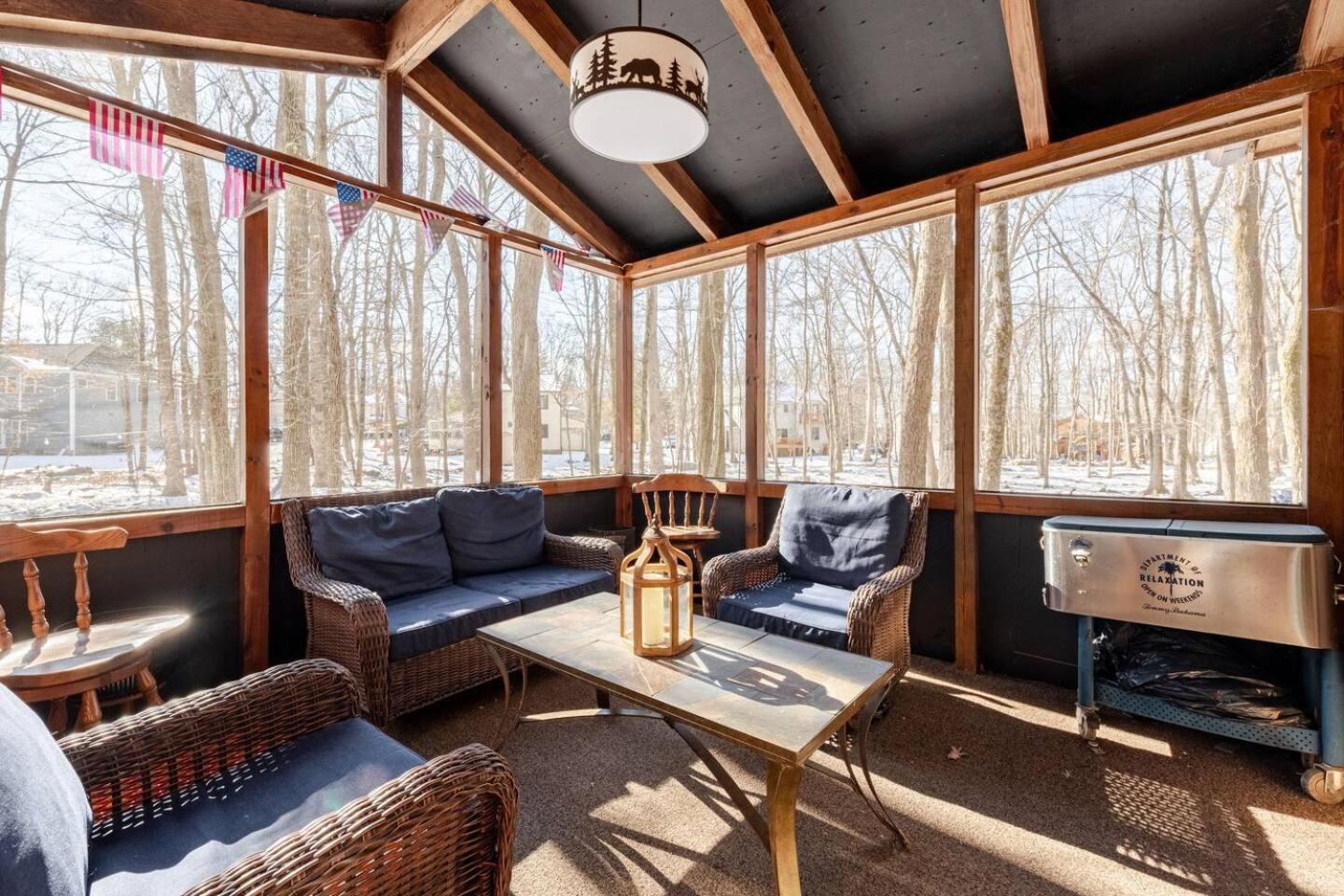 Cozy Cabin At Poconos With Hot Tub And Fire Pit East Stroudsburg Exteriör bild