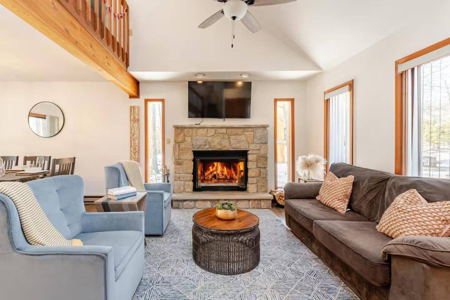 Cozy Cabin At Poconos With Hot Tub And Fire Pit East Stroudsburg Exteriör bild